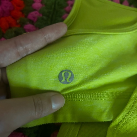 Lululemon - Picture 4 of 5